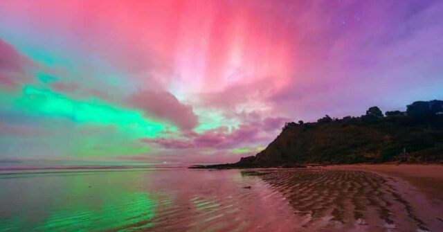 Aurora australis em Hobart, Tasmânia.
