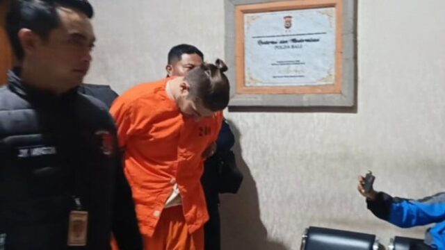 Fugitivo de caso de assassinato romeno casa-se com cidadão indonésio em Bali e vive simplesmente para não ser descoberto
