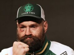 Fury confirma luta de retorno contra Makhmudov em abril Fury confirma luta de retorno contra Makhmudov em abril