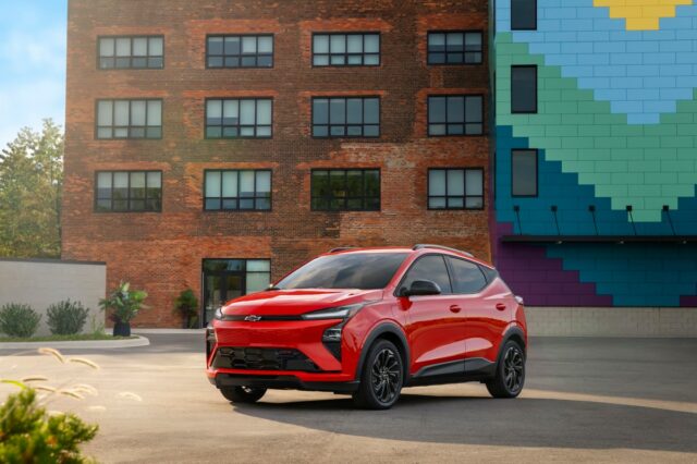 GM encerrará a produção do Chevy Bolt EV no próximo GM encerrará a produção do Chevy Bolt EV no próximo ano e transferirá o Buick fabricado na China para a fábrica nos EUA