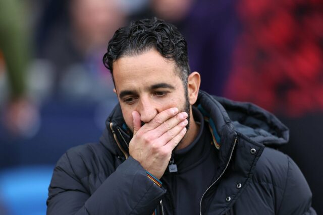 Gary Lineker argumenta que há algo que o Man Utd O técnico do Manchester United, Ruben Amorim, durante a partida da Premier League entre Crystal Palace e Manchester United no Selhurst Park em 2025 em Londres, Inglaterra.