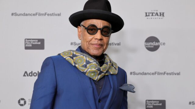 Giancarlo Esposito diz que é 'hora de uma revolução' enquanto Giancarlo Esposito diz que é 'hora de uma revolução' enquanto a Casa Branca de Trump alimenta um 'sentimento de guerra civil nas ruas'