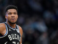 Giannis Antetokounmpo sofre lesão em meio a rumores comerciais Giannis Antetokounmpo sofre lesão em meio a rumores comerciais