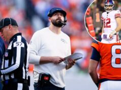 Giants pedem para entrevistar Davis Webb para vaga de coordenador ofensivo O coordenador de jogo de passes ofensivos e técnico de quarterbacks Davis Webb do Denver Broncos observa durante o segundo quarto contra o Green Bay Packers no Empower Field em Mile High em 14 de dezembro de 2025 em Denver, Colorado.