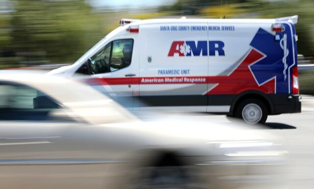 Gilroy: Mãe de gêmeos morre dias depois do marido em colisão na faixa de pedestres após deixar a escola
