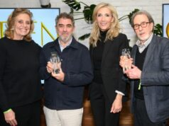 Globo de Ouro homenageia os vencedores do prêmio de documentário Eugene Jarecki e Ross McElwee Globo de Ouro homenageia os vencedores do prêmio de documentário Eugene Jarecki e Ross McElwee