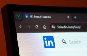 Golpistas estão se passando pelo LinkedIn Golpistas estão se passando pelo LinkedIn