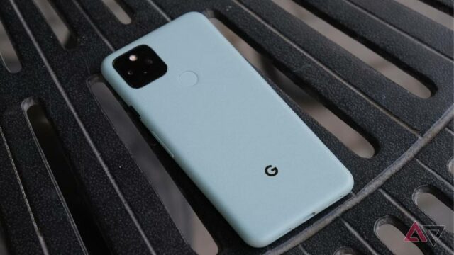 Google confirma que os Pixel 4 e 5 estão vazando áudio para quem liga
