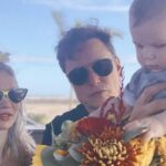 Grimes faz raro comentário sobre co-parentalidade com Elon Musk