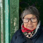 Trabalhador de mercearia Aviaq Fontain Markussen, 18 anos, em Nuuk.