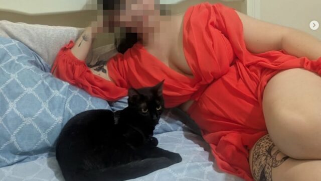 Grok AI de Elon Musk inunda X com fotos sexualizadas Elon Musk respondeu por emoji às consequências das imagens.