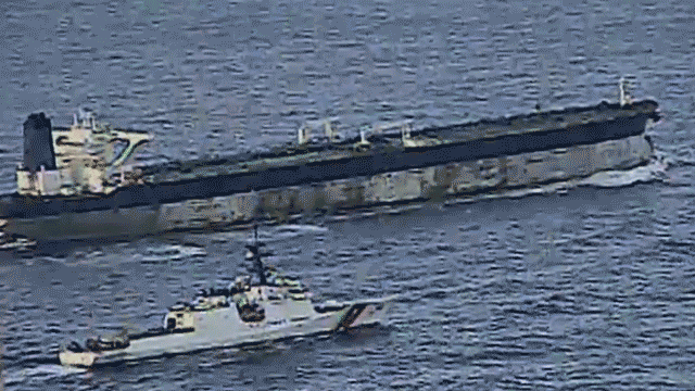 Guardas armados “irregulares” a bordo de navios-tanque russos alarmam governos Guardas armados “irregulares” a bordo de navios-tanque russos alarmam governos nórdicos-bálticos