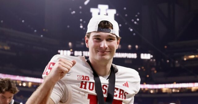 Fernando Mendoza, finalista do Troféu Heisman, reage à entrevista viral pós-jogo