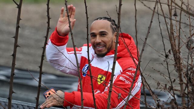 Hamilton encorajado pela quilometragem ‘incrível’ na nova Ferrari Hamilton encorajado pela quilometragem ‘incrível’ na nova Ferrari