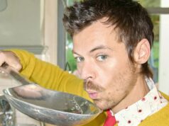 Harry Styles adiciona mais datas de turnê em Londres, quebrando recordes do Estádio de Wembley estabelecidos por Coldplay e Taylor Swift Harry Styles adiciona mais datas de turnê em Londres, quebrando recordes do Estádio de Wembley estabelecidos por Coldplay e Taylor Swift