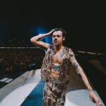 Harry Styles confirmou que está voltando em turnê ao anunciar uma nova residência global em sete cidades, Together, Together