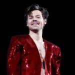 Harry Styles anuncia turnê em 2026 e residência de 30 datas em Nova York