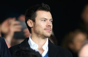 Harry Styles explica a letra de sua nova música ‘Paint By Numbers’ Harry Styles, assim como você, ficou surpreso por estar em Roma para o anúncio do Papa Leão