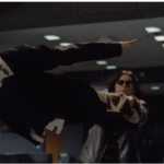 Harry Styles revela lista de faixas do álbum e combate corpo a corpo - e coreografia - com um estranho no vídeo de 'Aperture'