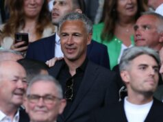 Henrik Larsson sugere que jogou com alguém no Man Utd que era melhor que Xavi Henrik Larsson comemora gol pelo Manchester United