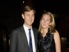 Herdeira da sociedade revela redução humilhante do marido financiador de hedge depois que ele a trocou por uma mulher mais jovem A herdeira da sociedade Flobelle 'Belle' Fairbanks Burden escreveu longamente sobre o dia em que sua vida idílica foi arruinada quando seu marido de 20 anos, Henry Davis, revelou que estava tendo um caso