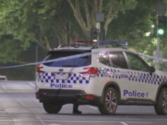 Homem, 19, preso após adolescente ser encontrado mortalmente esfaqueado em CBD Homem, 19, preso após adolescente ser encontrado mortalmente esfaqueado em CBD