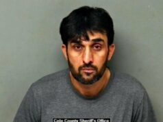 Homem disse ao filho que esfaqueou a esposa ‘traidora’ e ‘sentou-se com ela’ enquanto ela morria Homem da Califórnia supostamente matou a esposa a tiros na frente do filho e alegou que ela estava 'traindo'