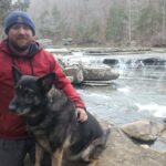 Homem do Arkansas que desapareceu com seu cachorro doente tinha uma doença terminal, que se acredita ter morrido por suicídio 'no mar'