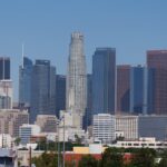 Homem é detido após dirigir caminhão durante protesto anti-Irã em Los Angeles