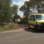 Um homem foi morto a tiros pela polícia depois de apontar arco e flecha contra policiais durante uma verificação da previdência em uma casa no centro-norte de NSW.