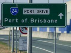 Homem morre em ‘incidente com máquinas’ no local de trabalho no porto de Brisbane Porto de Brisbane.