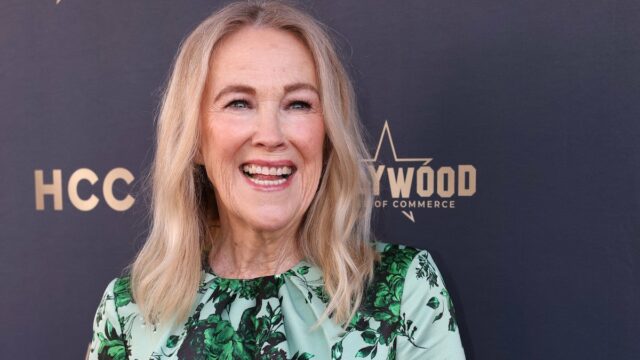 Catherine O'Hara participa do TIFF Tribute Awards durante o Festival Internacional de Cinema de Toronto de 2025 em 7 de setembro de 2025. (Crédito: Matt Winkelmeyer/Getty Images)