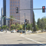 Christopher Cornelius, 54, de San Bernardino, foi acusado de assassinato após supostamente atropelar e arrastar um homem com seu carro após uma altercação verbal em Beverly Hills (Google Maps)