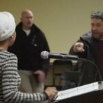 Ilhan Omar pulverizada com substância desconhecida