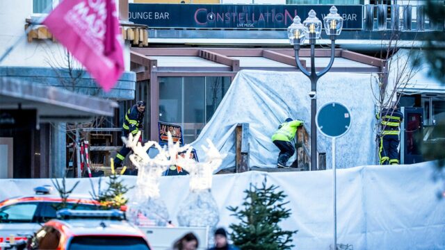 Incêndio explosivo mata várias pessoas em bar dos Alpes Suíços durante as celebrações do Ano Novo
