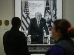 Informações sobre impeachments removidas do retrato de Trump do Smithsonian Informações sobre impeachments removidas do retrato de Trump do Smithsonian