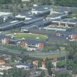 Investigação de assassinato após homem de 51 anos morrer em centro de detenção de imigração