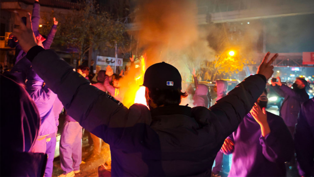 Irã deve enforcar manifestante no que marcaria a primeira execução ligada a manifestações anti-regime
