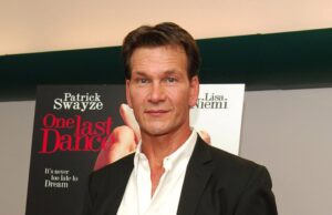 Irmão de Patrick Swayze, Sean, morto aos 63 anos após complicações de doença hepática Irmão de Patrick Swayze, Sean, morto aos 63 anos após complicações de doença hepática