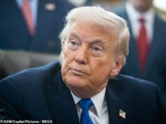 Irritado, Trump revela que o dinheiro roubado em Minnesota é MAIS do que os US$ 19 bilhões originalmente projetados, enquanto ameaça Ilhan Omar com um destino “pior que a prisão” O presidente Donald Trump, na foto acima no Salão Oval na sexta-feira, escreveu uma mensagem contundente aos legisladores de Minnesota no Truth Social