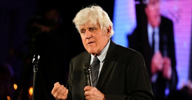 Jay Leno diz que lhe perguntaram se planejava namorar enquanto cuidava de sua esposa com demência