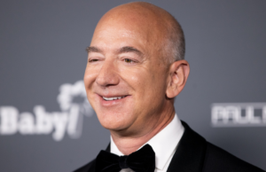 Jeff Bezos criticado por inúmeros leitores do Washington Post em meio ao silêncio sobre a invasão do FBI: ‘Você acelerou a morte da democracia’ Liberdade de imprensa do Washington Post