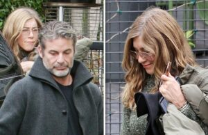 Jennifer Aniston apoia o namorado Jim Curtis em seu evento de livro jennifer-aniston-jim-curtis-sub-getty-1