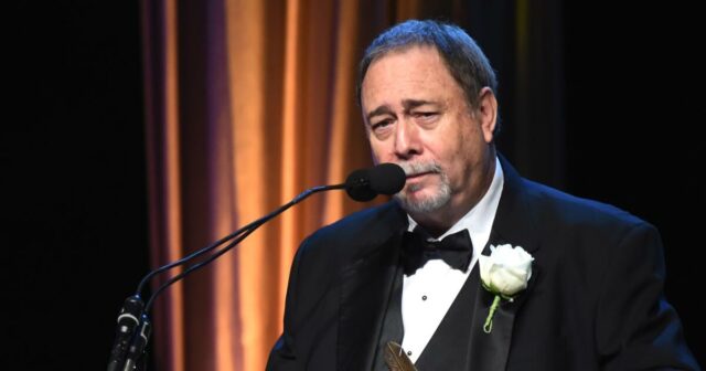 Jim McBride, compositor de 'Chattahoochee' e colaborador de Alan Jackson, morre aos 78 anos
