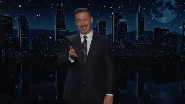 Jimmy Kimmel brinca que a América de Trump está funcionando Jimmy Kimmel brinca que a América de Trump está funcionando tão bem quanto a máquina de sorvete do McDonald's | Vídeo