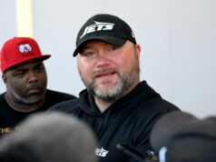 Joe Douglas é entrevistado para o cargo de GM dos Falcons dois anos após a demissão dos Jets O gerente geral dos Jets, Joe Douglas, fala à mídia em Florham Park, NJ.