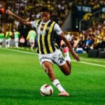 Jogadores de ascendência indonésia levam o Fenerbahçe a vencer a Supercopa da Turquia de 2025