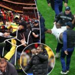 Jogadores senegaleses saem de campo, torcedores brigam após chamada polêmica em cena caótica da AFCON