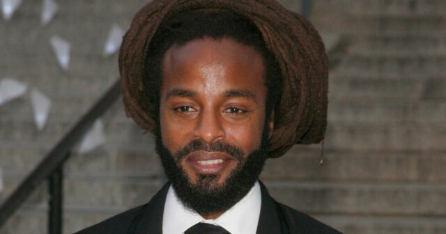 John Forté morto aos 50 anos: como um prodígio musical passou da pobreza para os Fugees, da prisão para Martha's Vineyard
