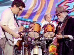 John Mayer presta homenagem sincera a Bob Weir: ‘Te encontrarei na música’ John Mayer presta homenagem sincera a Bob Weir: 'Te encontrarei na música'